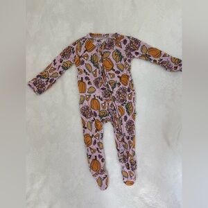 Bums & Roses Bamboo 0-3m Kids Pumpkin-Print One-Piece Ruffled Footie